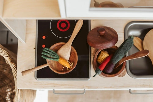 QToys Australia (USA) MAHOGANY PAN &amp; POT SET